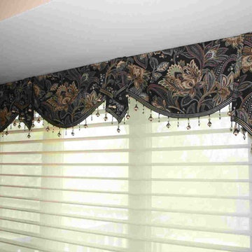 Bedroom Scalloped Top Treatment
