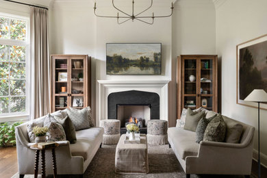 Inspiration for a timeless living room remodel in Nashville