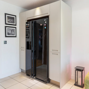 Approved Used Kitchen, Modern with Range Oven