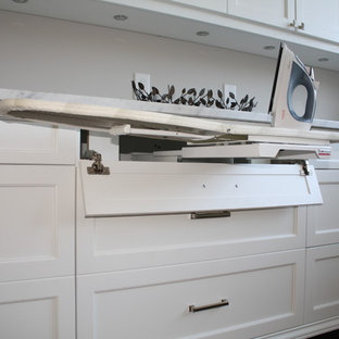 シャーロットのエクレクティックスタイルのおしゃれなランドリールームの写真