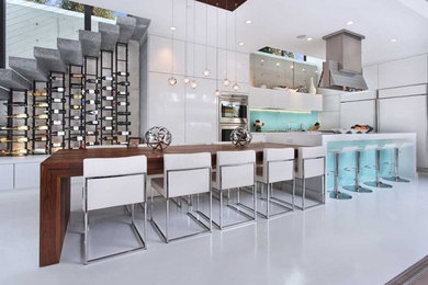 Wine cellar - small traditional wine cellar idea in Los Angeles