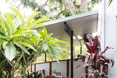 Tropical home design in Brisbane.