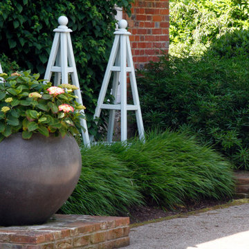 Lutyens inspired front garden