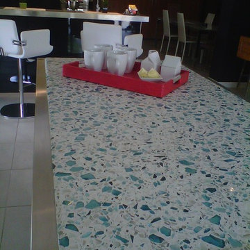Vetrazzo Floating Blue (CUCINE RICCI)