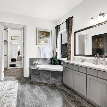 Dallas, Texas | Gateway Parks - Classic Yale Owner's Bathroom