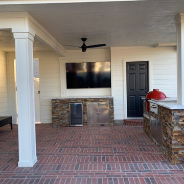 Patio & Summer Kitchen