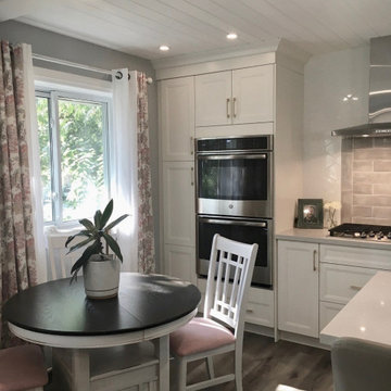 Seemless Traditional and Modern Kitchen
