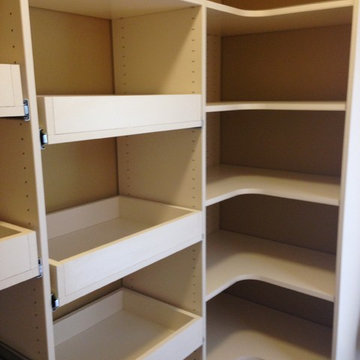 Pantry Pull-Outs Help You Stay Organized