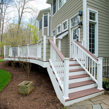 Deckorators handrails with PVC railing aid