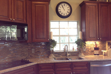 Home design - modern home design idea in Tampa