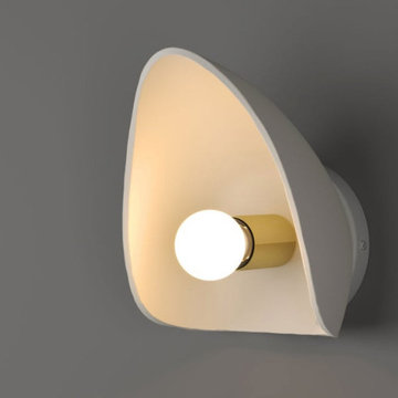 Naaya Ceramic Leaf Wall Sconce