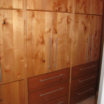 Walk-in Closet