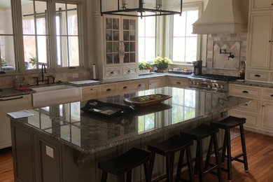 Kitchen photo in Charlotte