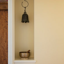 Entrance wall