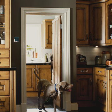 Hedingham Solid Oak Rustic Kitchen