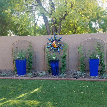 Simple Lawn with great color and focal point for wall