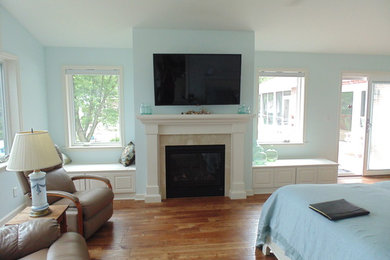 Bedroom - bedroom idea in Chicago