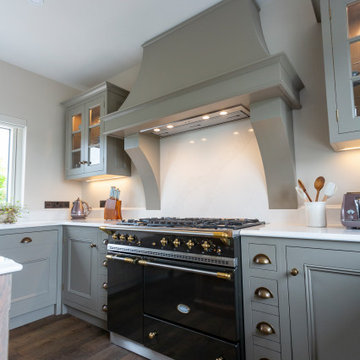 Grandeur in Green-Greige & Grain ’22