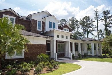 Example of a beach style exterior home design in Jacksonville