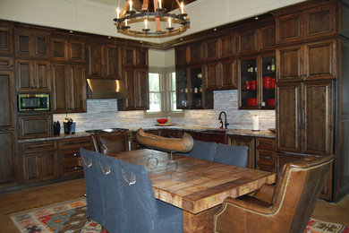 Kitchen - rustic kitchen idea in Atlanta