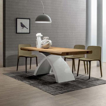 Tokyo Wood Extension Table by Tonin Casa