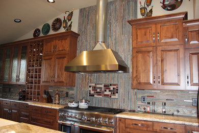 Kitchen - traditional kitchen idea in Other