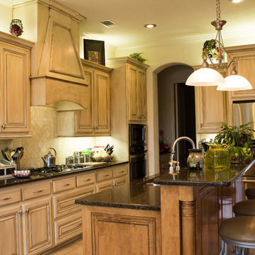Train Custom Homes-Pictures of Custom Kitchens in Custom Homes.