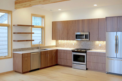 Kitchen photo in Portland