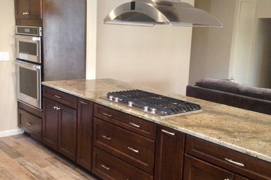 Trendy kitchen photo in San Diego