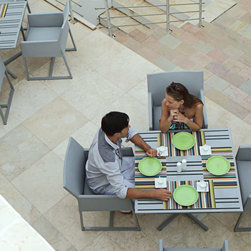 MAMAGREEN: Yuyup Bistro Table - Outdoor Dining Sets