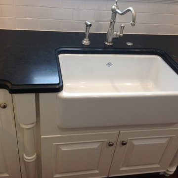 Black and White Kitchen