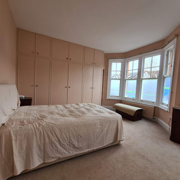 Master bedroom in Putney SW15 by www.midecor.com