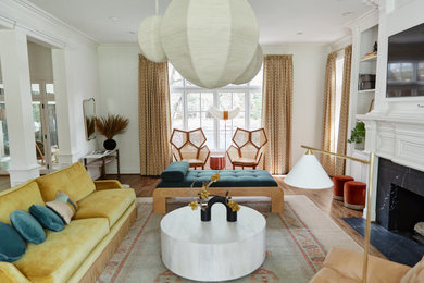 Minimalist living room photo in Dallas
