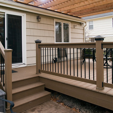 Boothe - Cedar Pergola over composite deck