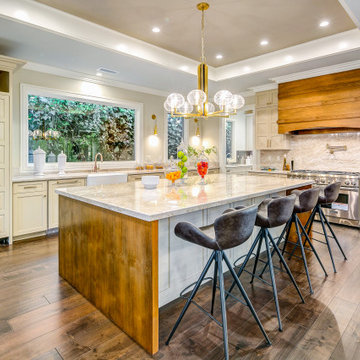 Transitional Kitchen