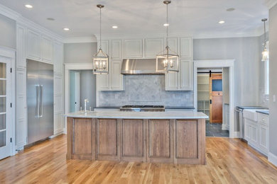 Kitchen - cottage kitchen idea in Other