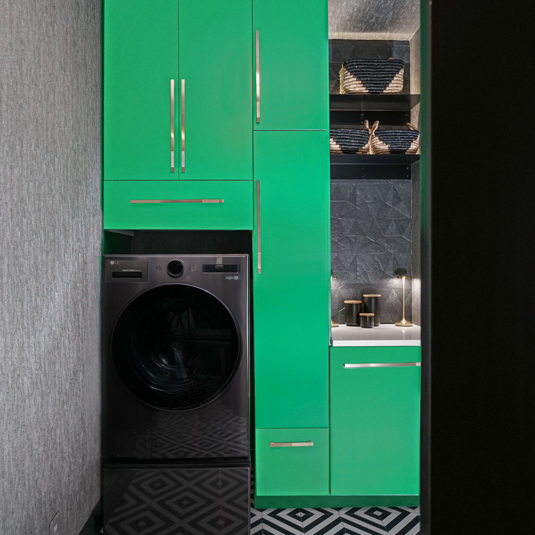 Laundry Room Reno