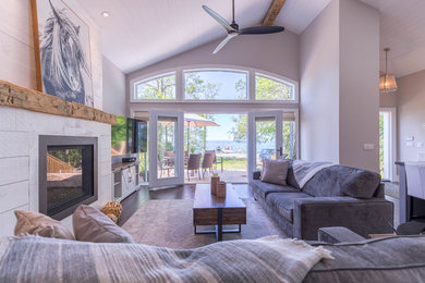 Inspiration for a contemporary living room remodel in Toronto