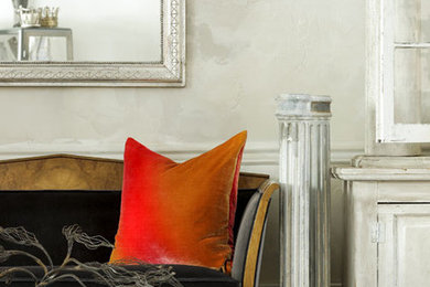 Example of a transitional living room design in New York