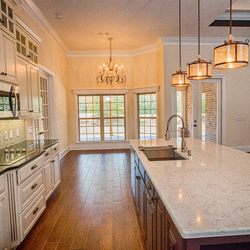 Pebble Beach- Kitchen