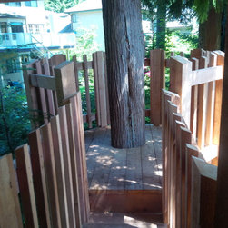 Tree House - Outdoor Playhouses