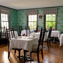 b and b dining