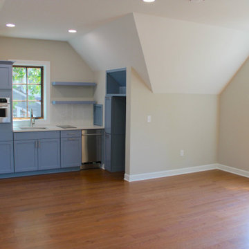 Custom Garage + Mother-in-Law Suite