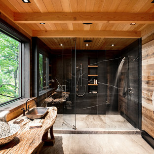 Rustikale Badezimmer mit schwarzen Fliesen Ideen, Design & Bilder