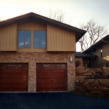 Garage and landscaping addition to Oak Brook Terrace home