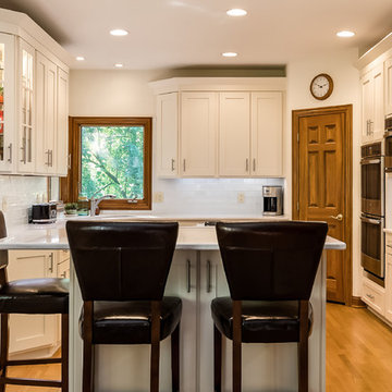 Transitional Kitchen Remodel Done in a Hudson Shaker Door