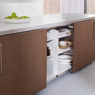 Coffe brown veneer - kitchen for real men...........