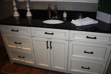 Inspiration for a bathroom remodel in Toronto