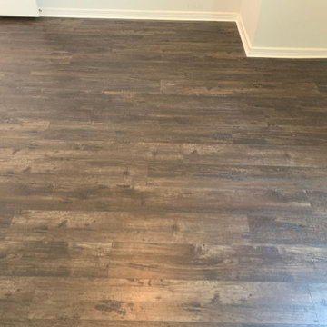LVP / Luxury Vinyl Plank (+Stairs)
