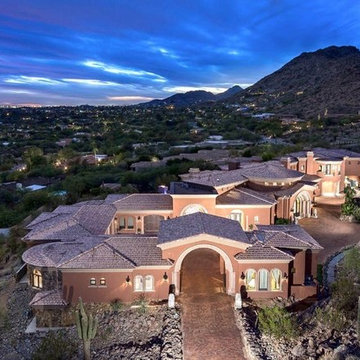 Paradise Valley, AZ Custom Hillside Residence